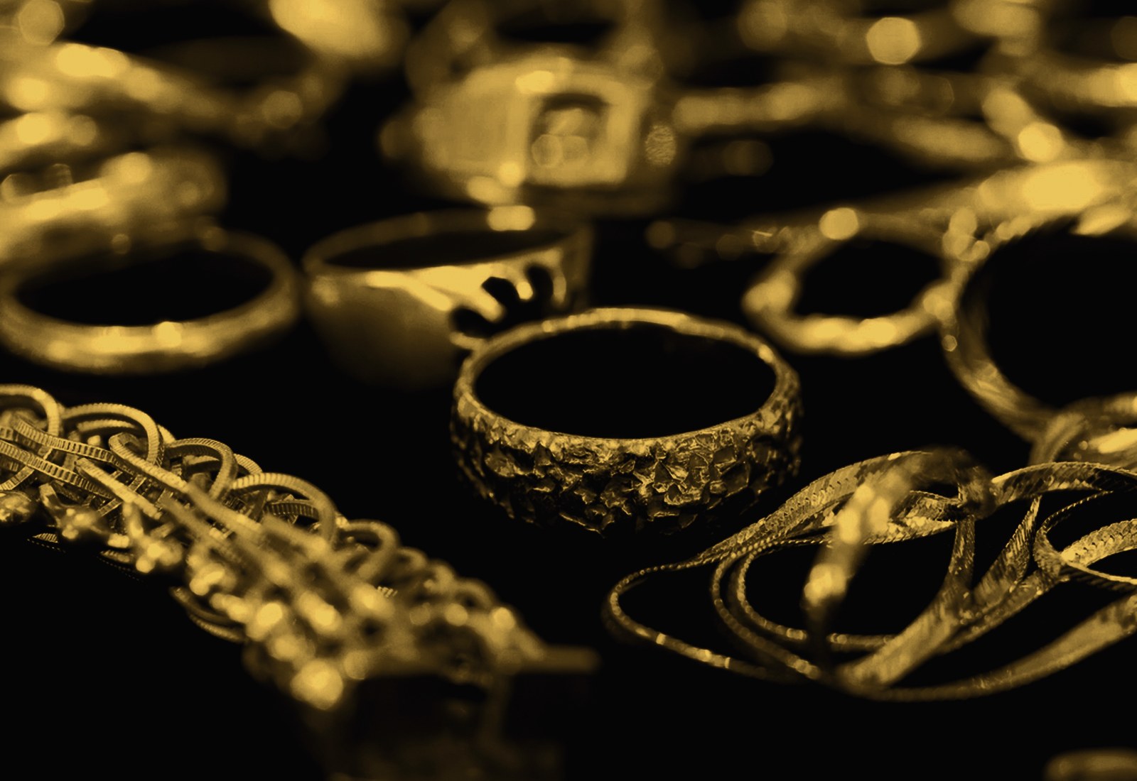 Oro y joyería